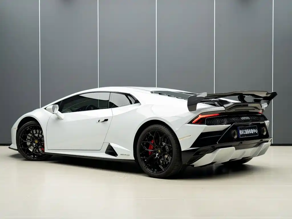 Lamborghini Huracan 2022 — фото 5
