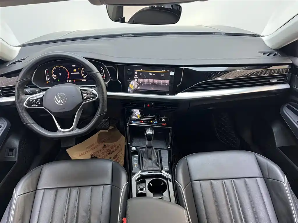 Volkswagen Passat 2023 — фото 10