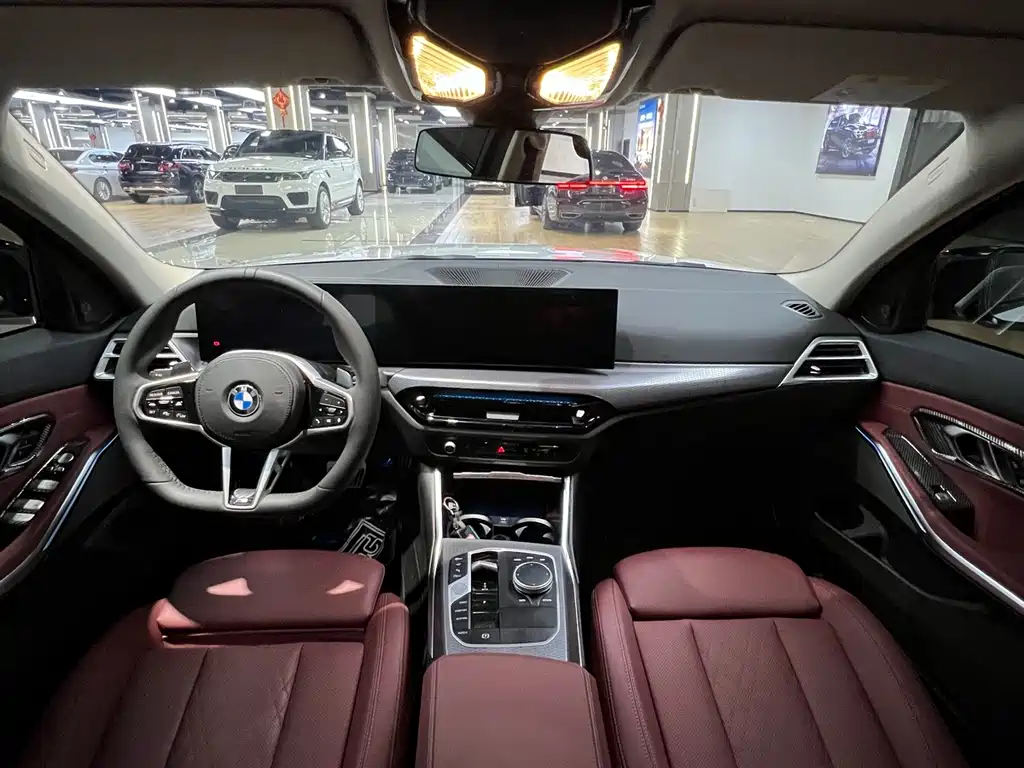 BMW 3 Series 2025 — фото 15