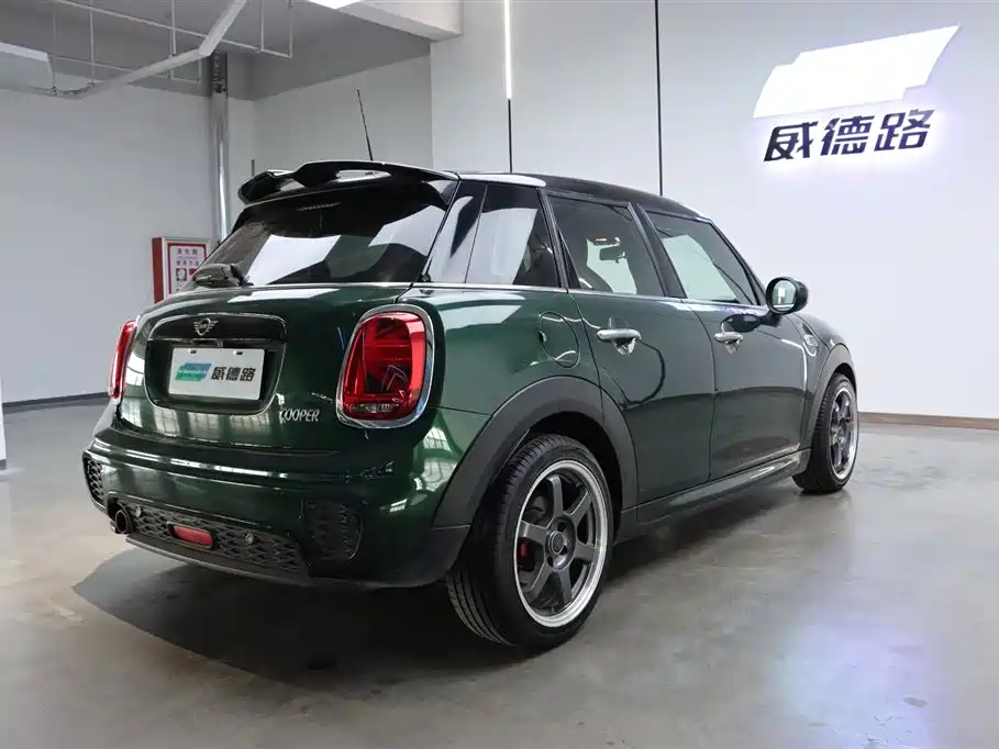 MINI MINI 2019