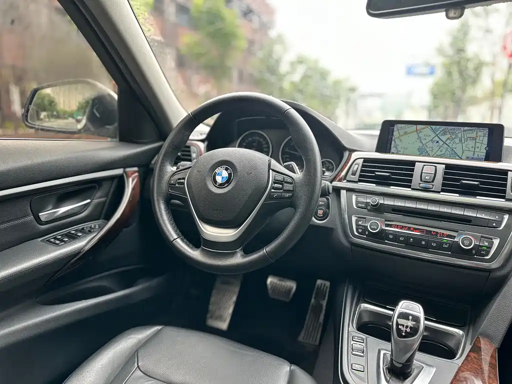BMW 3 Series 2015 — фото 22