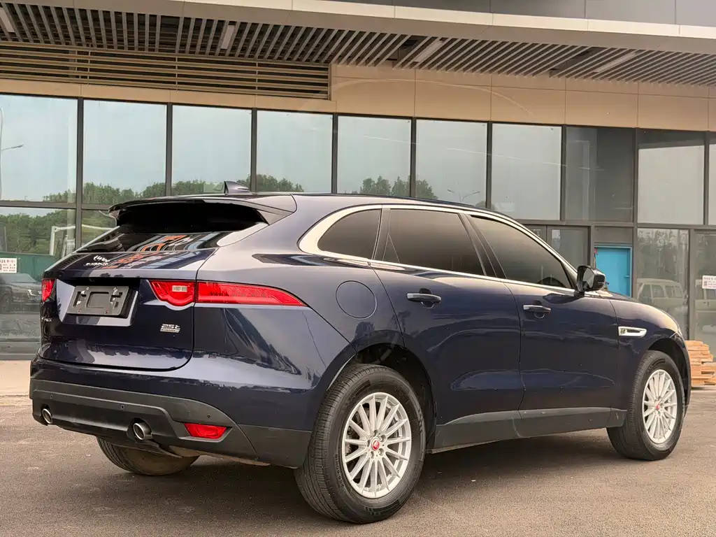 Jaguar F-PACE 2017 — фото 7