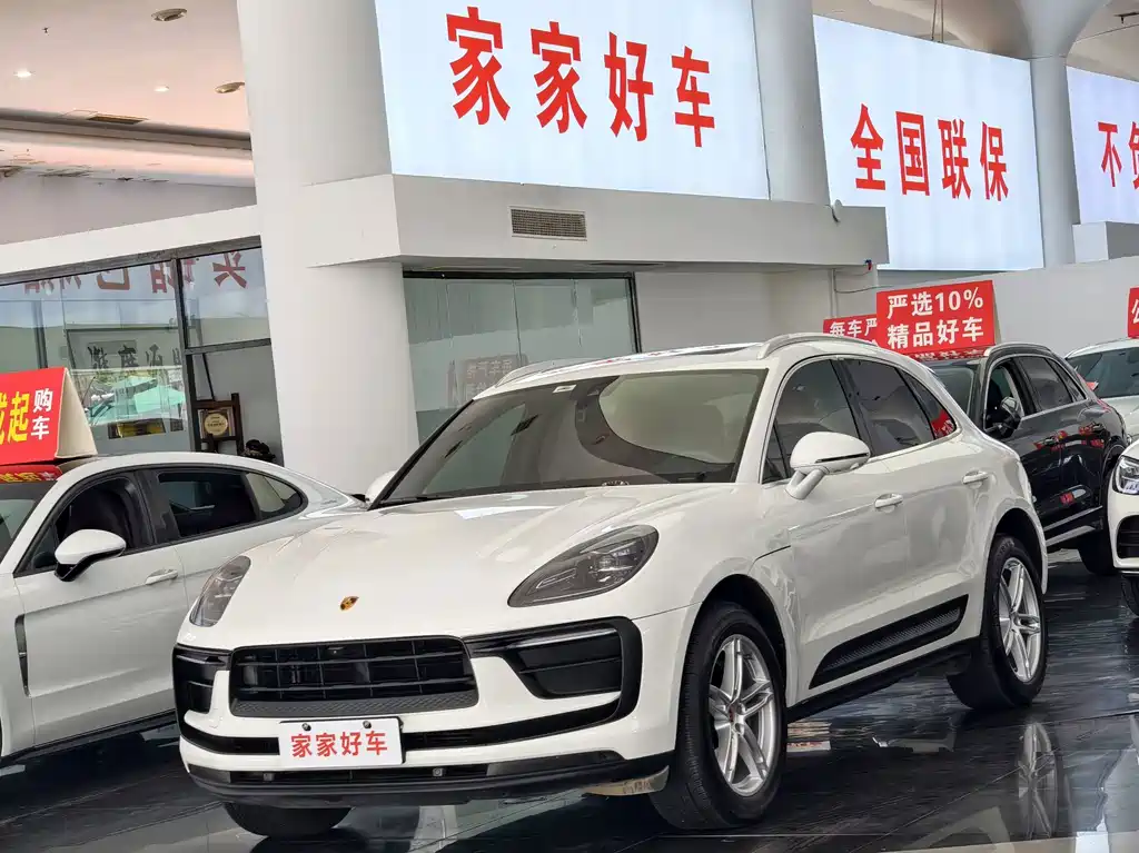 Porsche Macan 2022 — фото 1