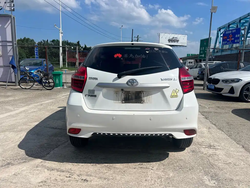 Toyota Yaris L 2018 — фото 9