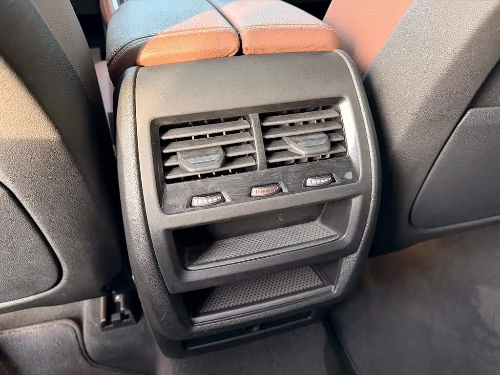 BMW X6 2020 — фото 17