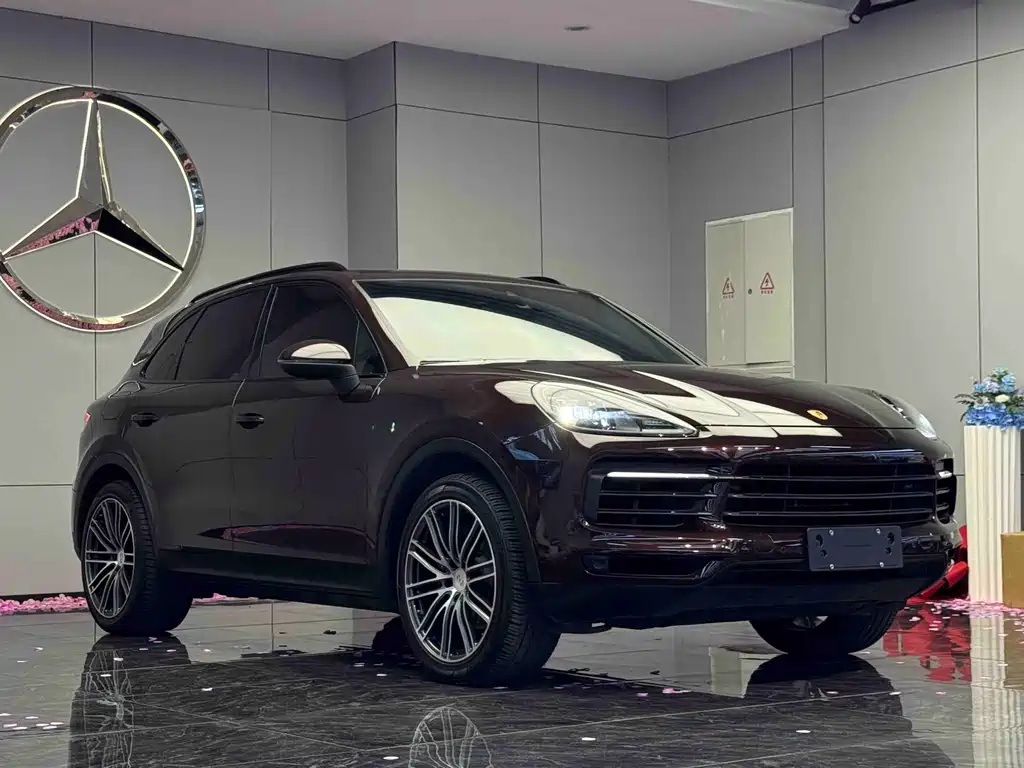 Porsche Cayenne 2021 — фото 3