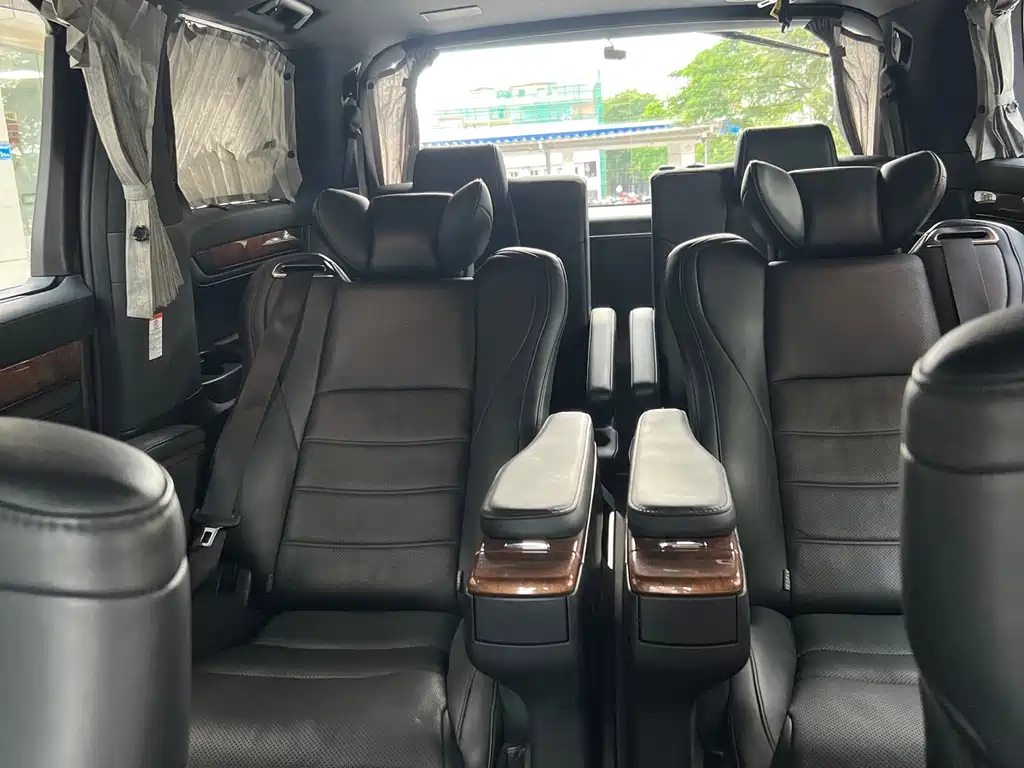 Toyota Alphard 2015 — фото 17