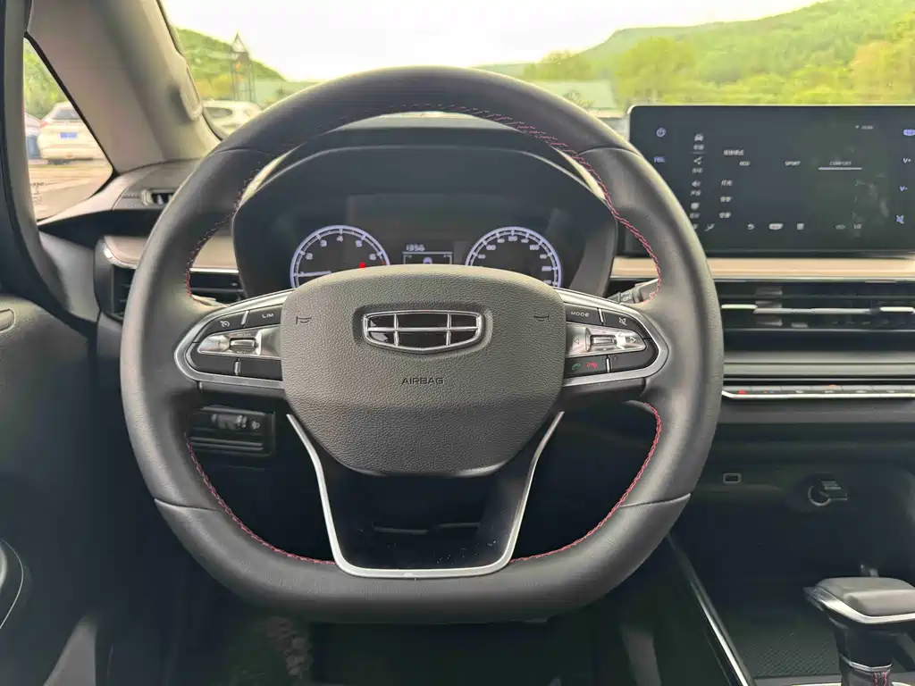 Geely Vision X3 2021 — фото 15