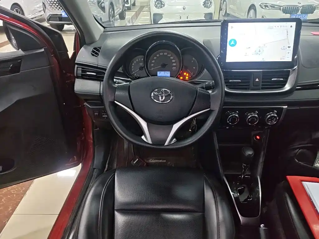 Toyota Yaris L 2020 — фото 13