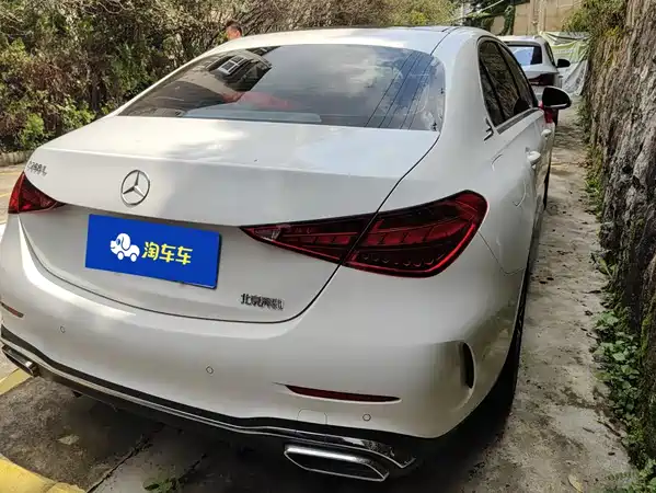Mercedes-Benz C-Class 2025