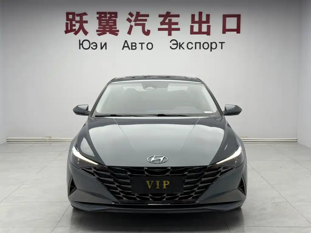 Hyundai Elantra 2022