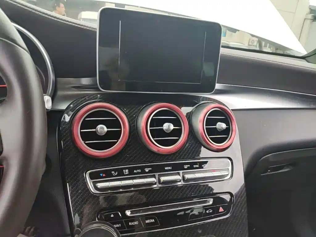Mercedes-Benz GLC 2017 — фото 13