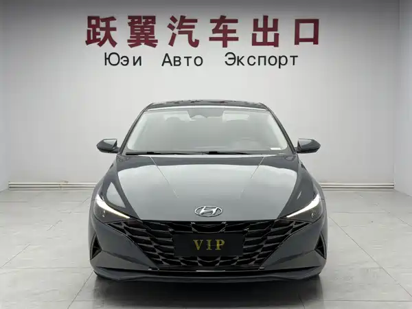 Hyundai Elantra 2022