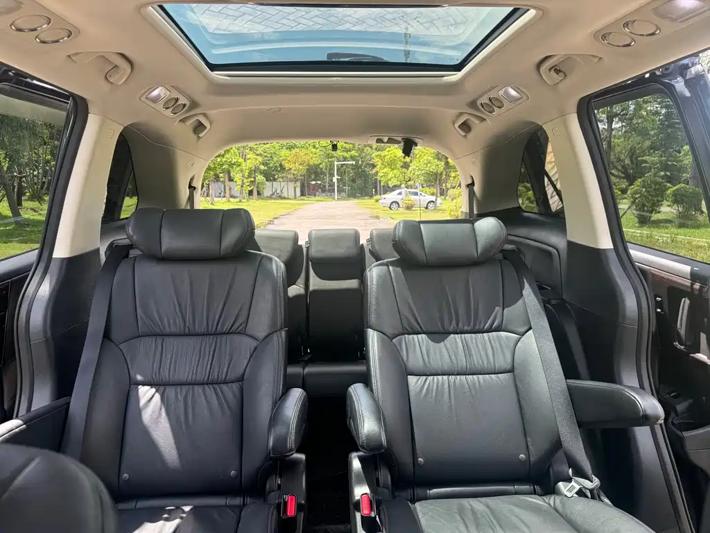 Honda Odyssey 2018 — фото 11