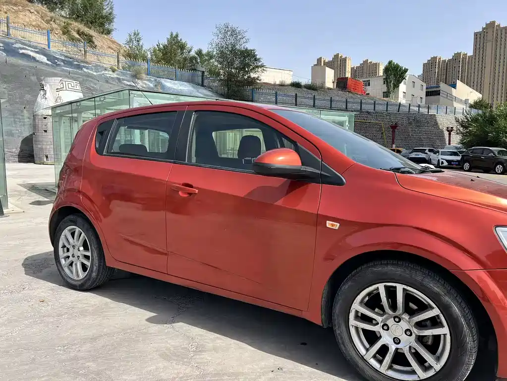 Chevrolet Aveo 2014 — фото 15