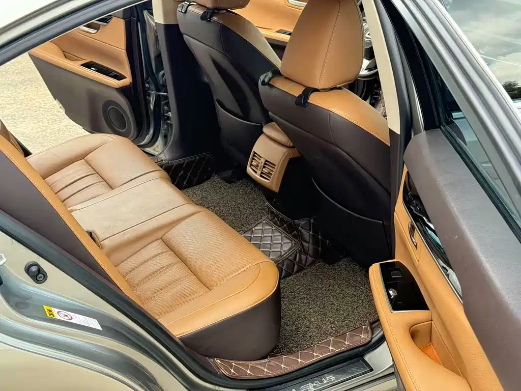 Lexus ES 2017