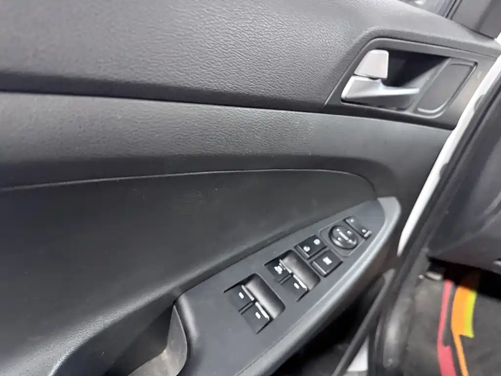Hyundai Tucson 2018 — фото 10