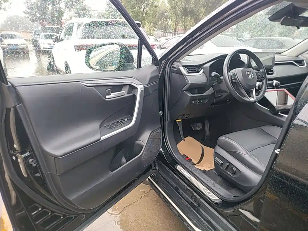 Toyota Wildlander 2023 — фото 16