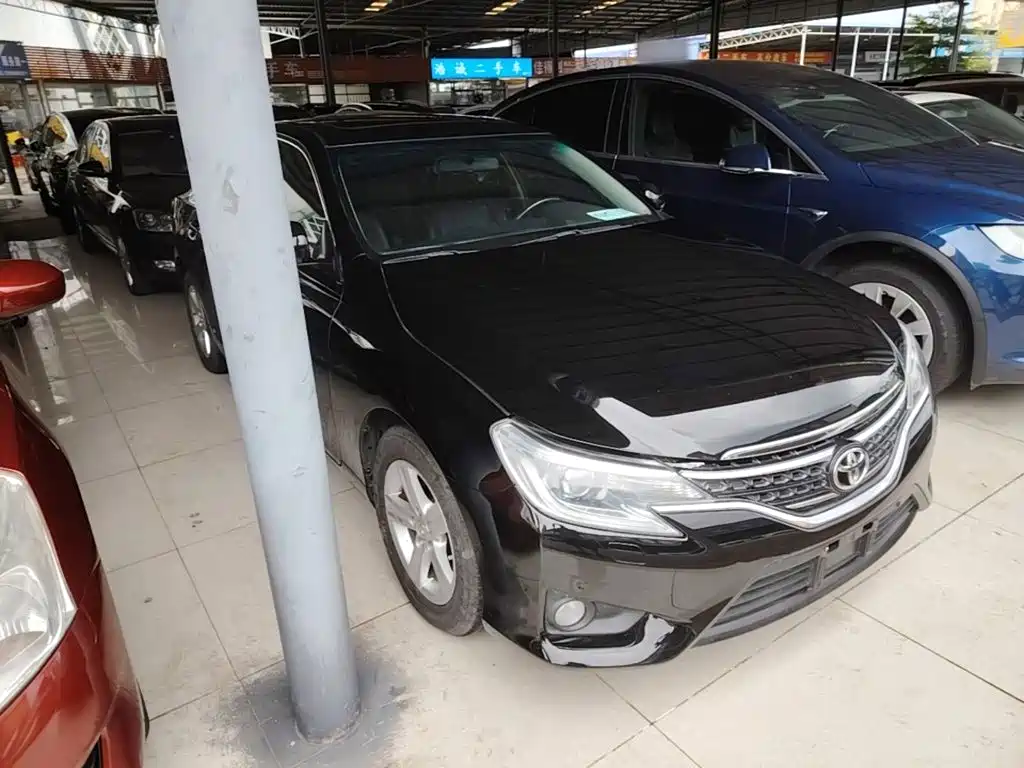 Toyota Reiz 2015