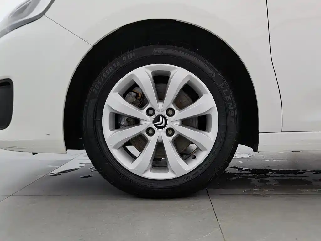 Citroen C4 2017 — фото 17