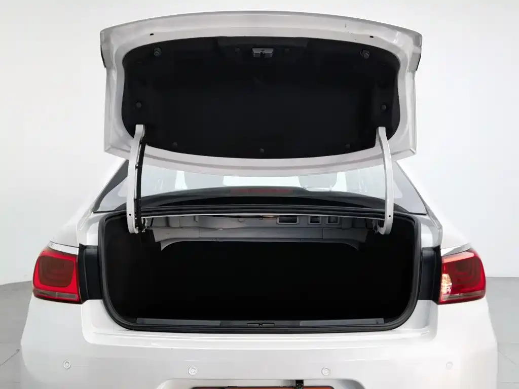 Citroen C4 2017 — фото 16