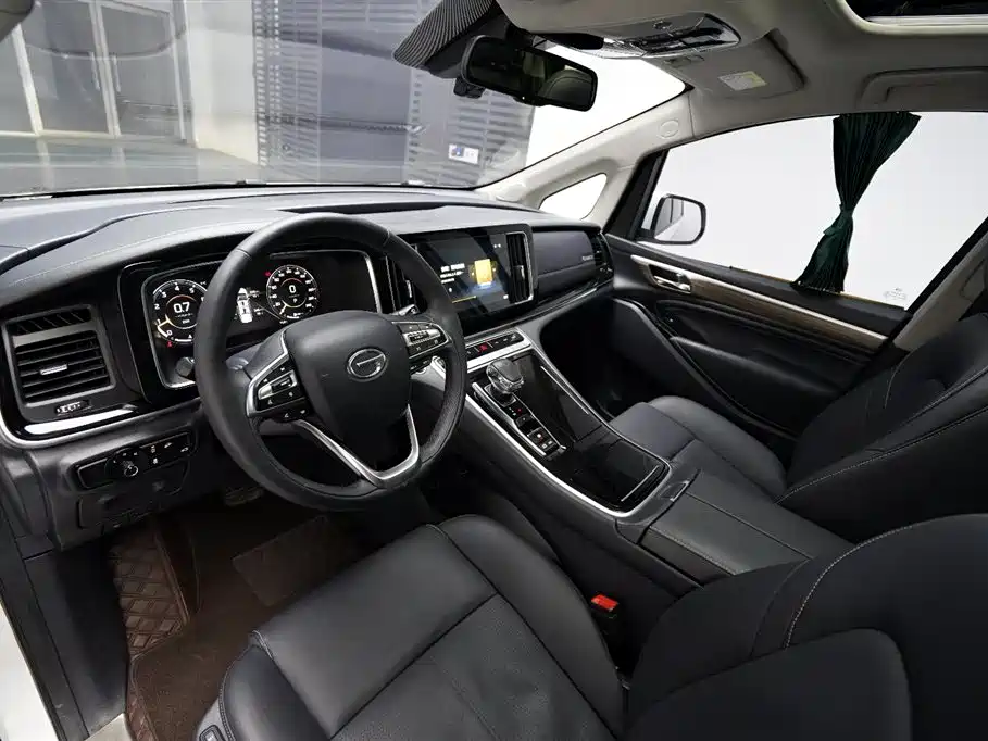 GAC Motor Trumpchi M8 2022 — фото 3