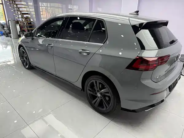 Volkswagen Golf 2024
