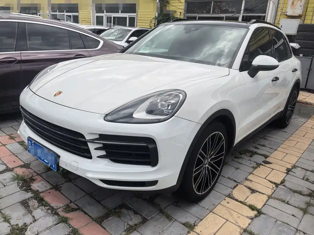Porsche Cayenne 2020 — фото 1