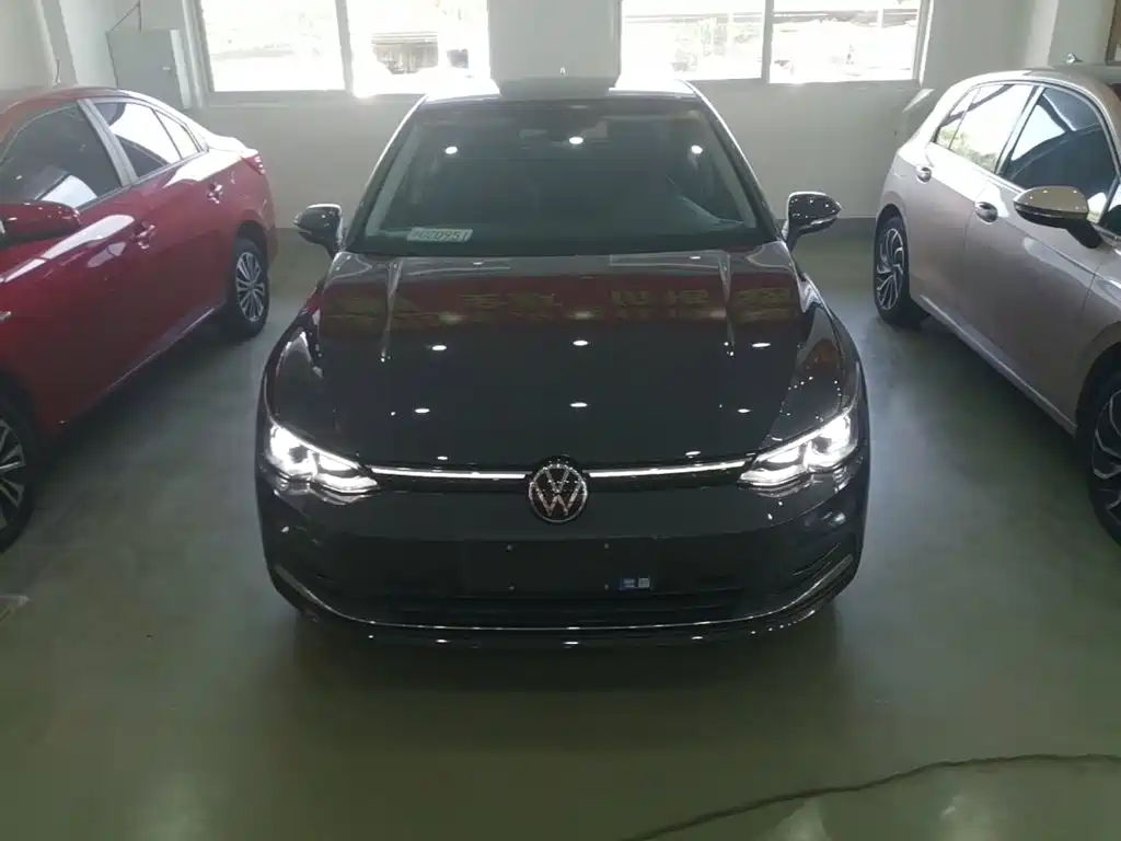 Volkswagen Golf 2024
