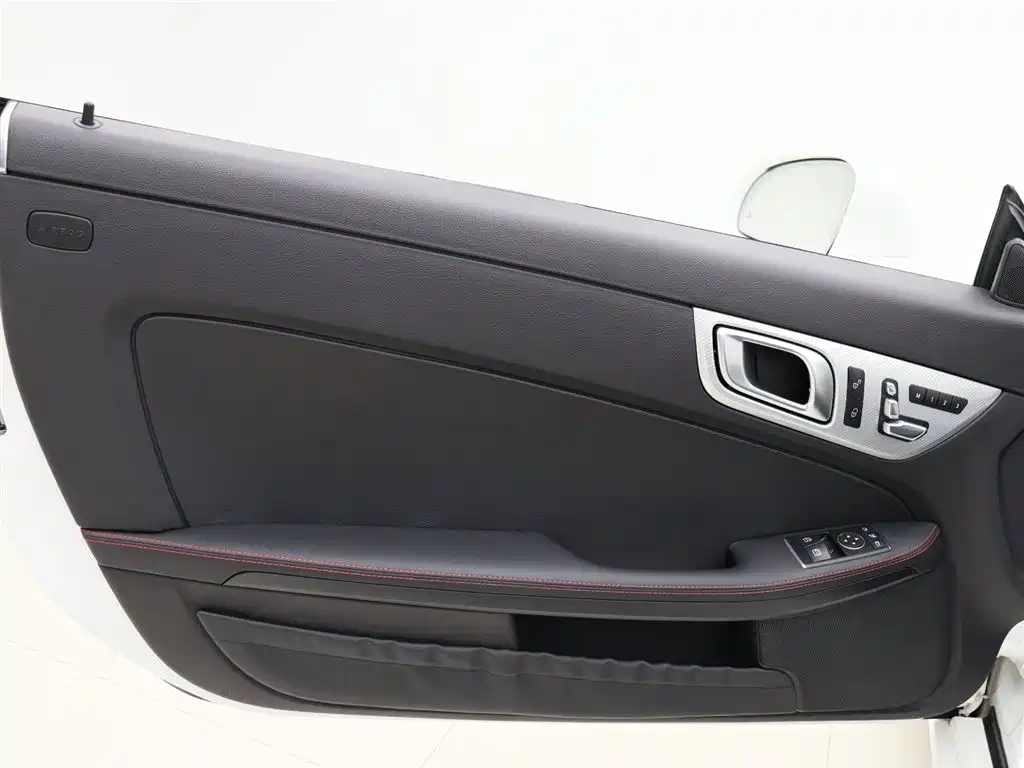 Mercedes-Benz SLC 2017 — фото 5