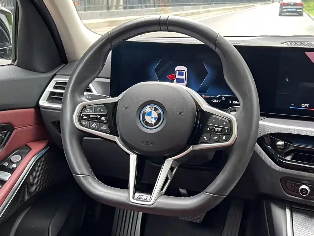 BMW i3 2024 — фото 13
