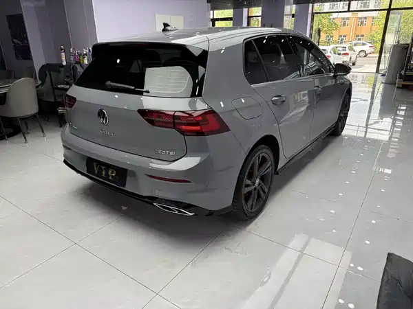 Volkswagen Golf 2024