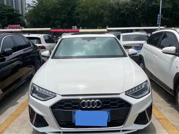 Audi A4L 2021