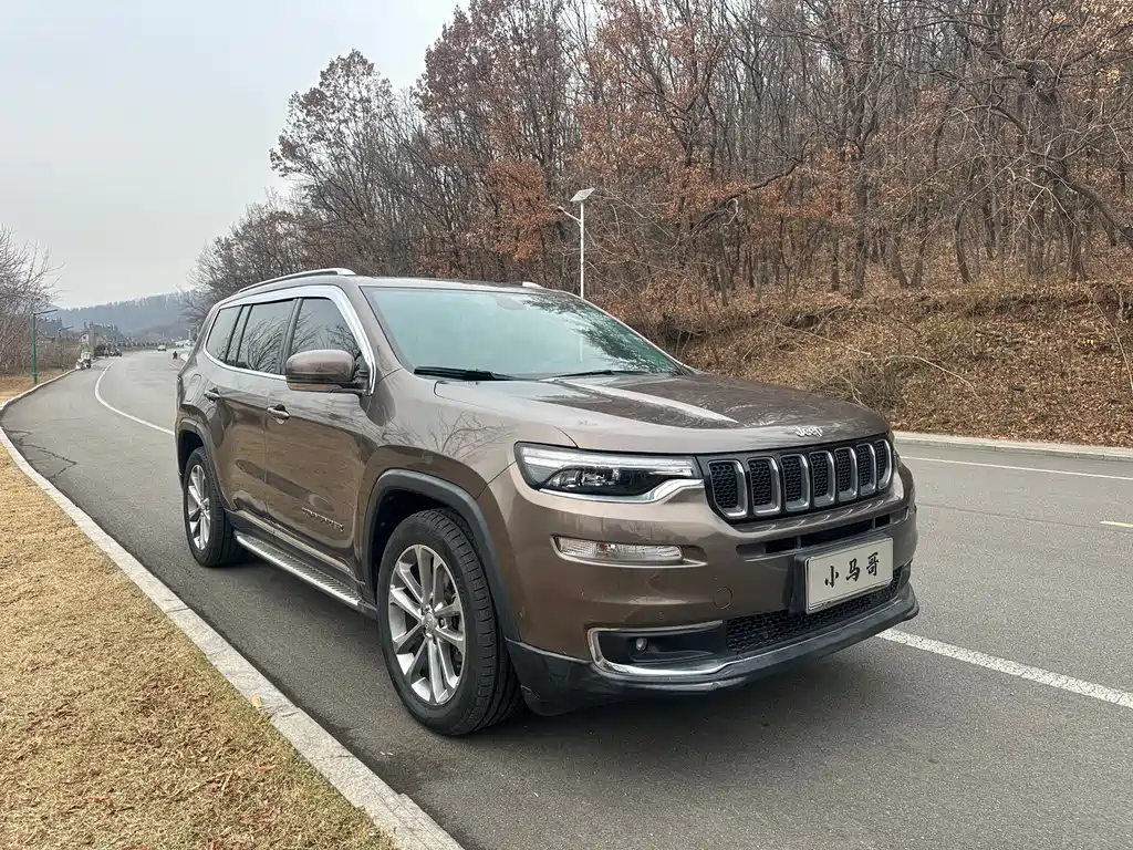 Jeep Grand Commander 2019 — фото 3