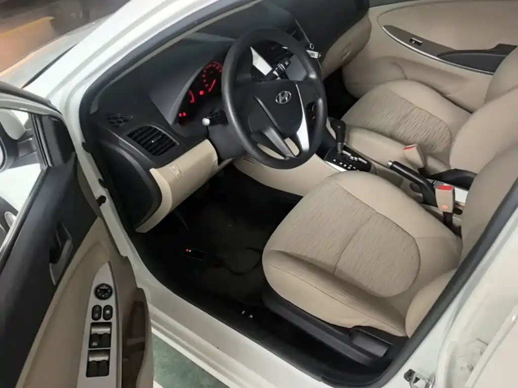 Hyundai Verna 2016 — фото 16