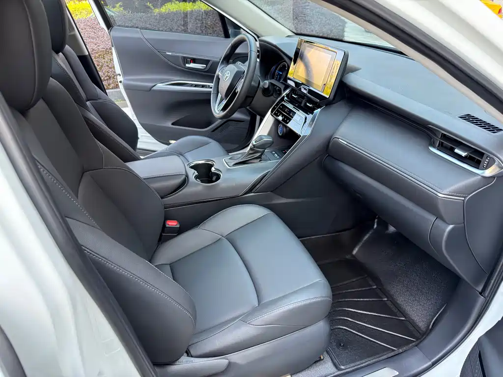 Toyota Venza 2023 — фото 14