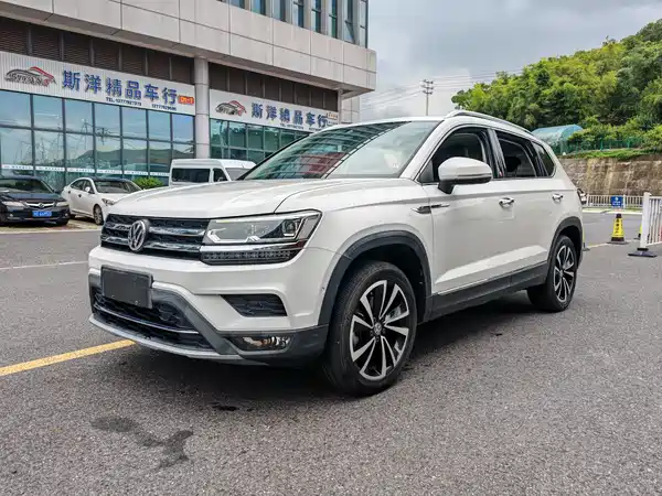 Volkswagen Tharu 2020