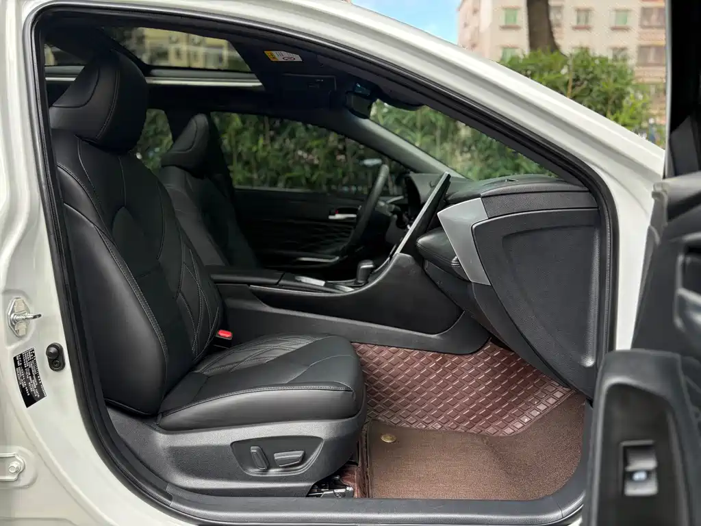 Toyota Avalon 2023 — фото 10