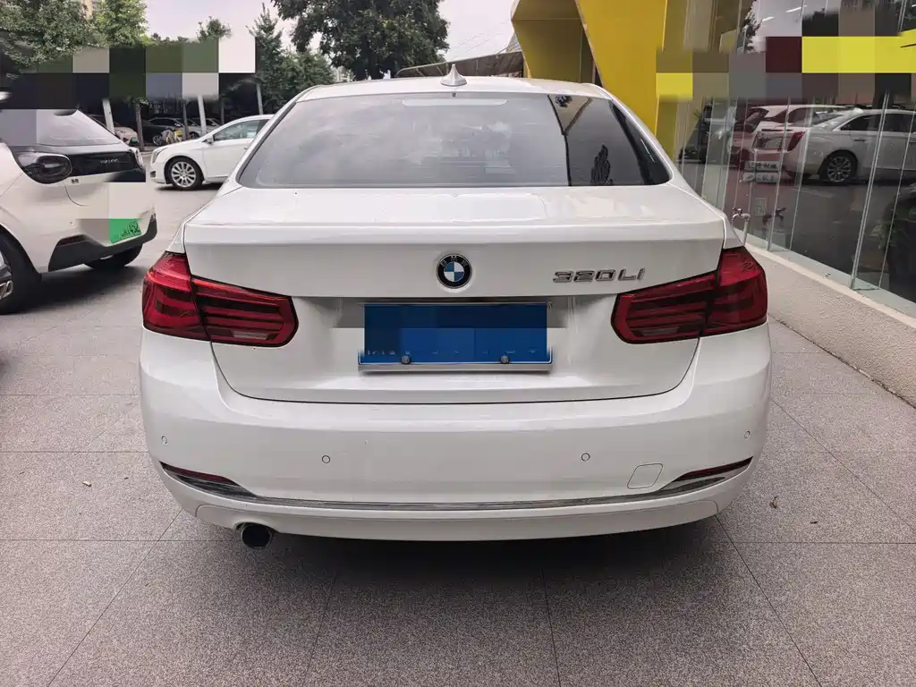 BMW 3 Series 2016 — фото 14