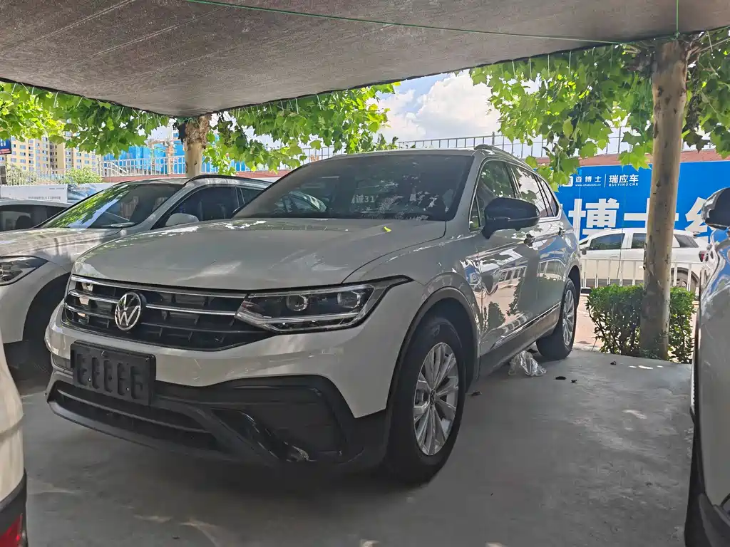 Volkswagen Tiguan L 2024