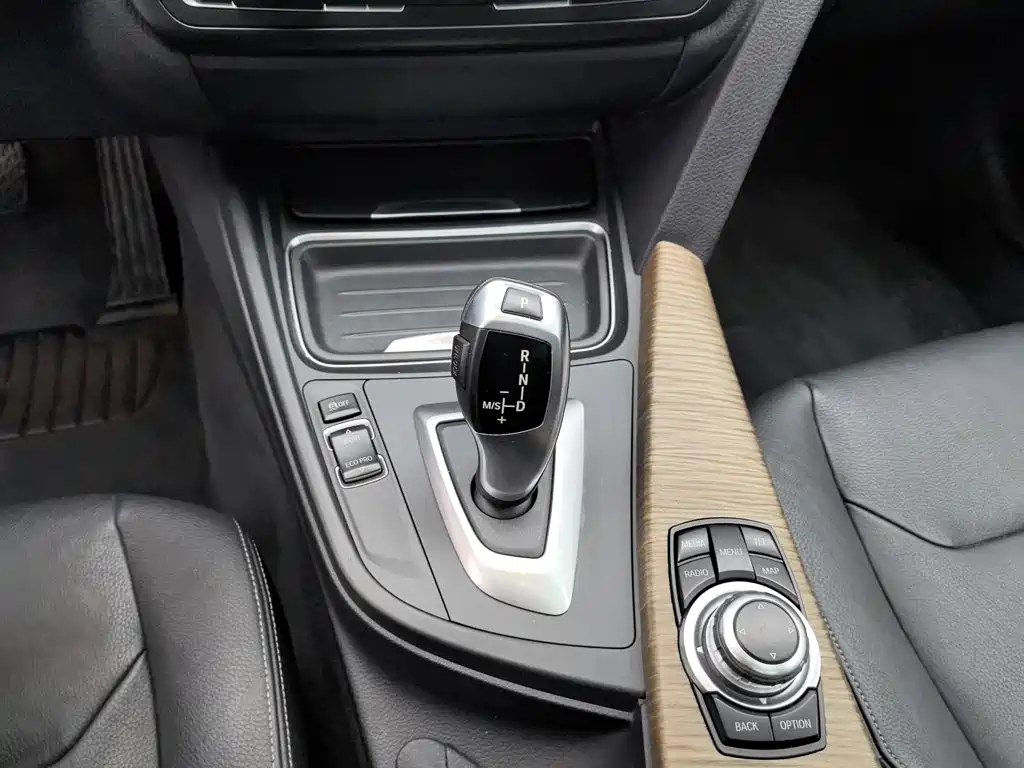 BMW 3 Series GT 2014 — фото 13