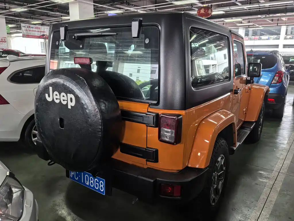 Jeep Wrangler 2013 — фото 6