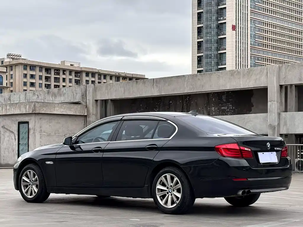 BMW 5 Series 2013 — фото 7