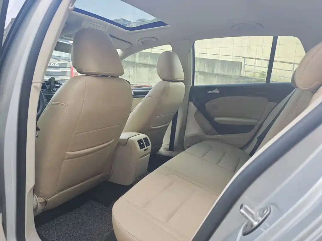 Volkswagen Golf 2012
