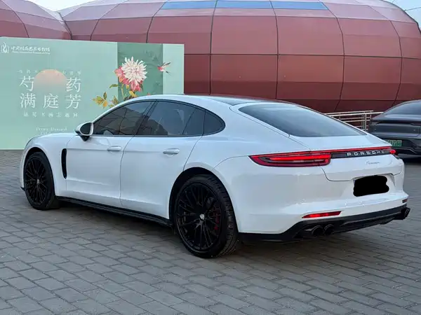 Porsche Panamera 2019