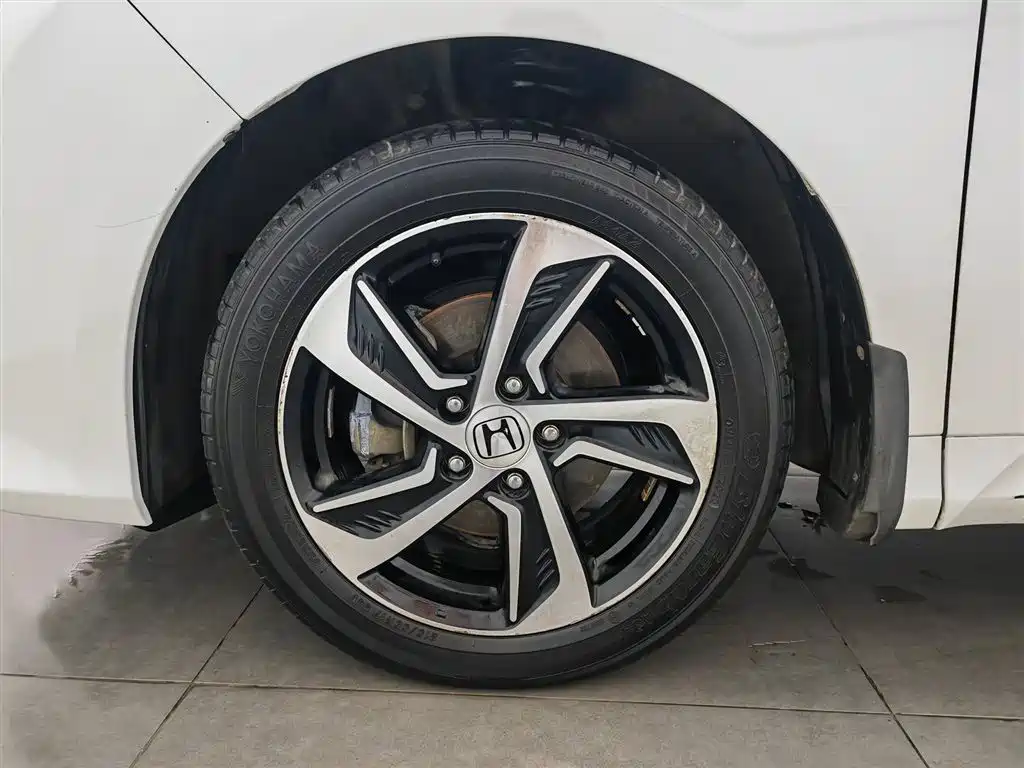 Honda Odyssey 2016 — фото 17