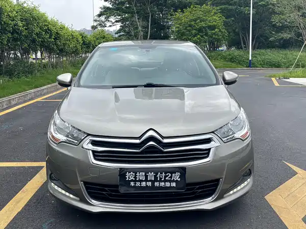 Citroën C4L 2014