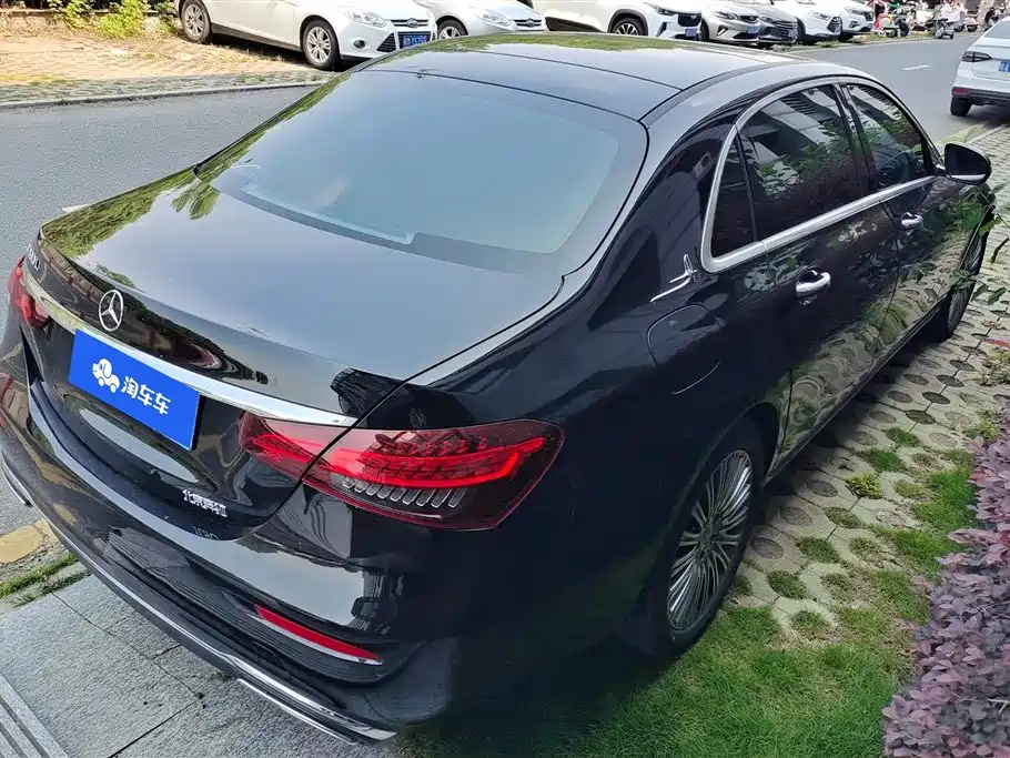 Mercedes-Benz E-Class 2023 — фото 3
