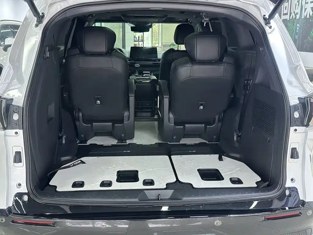 Toyota Sienna 2024 — фото 22