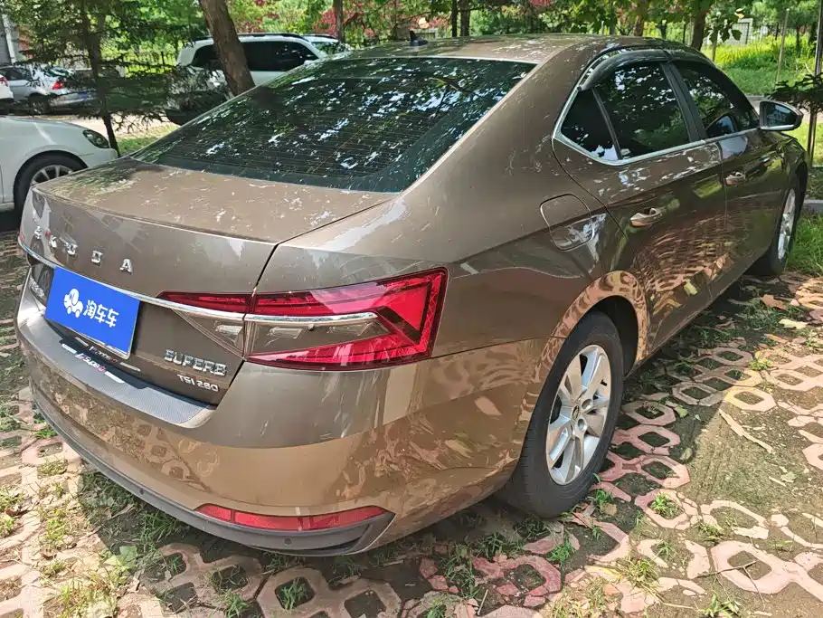 Skoda Superb 2020